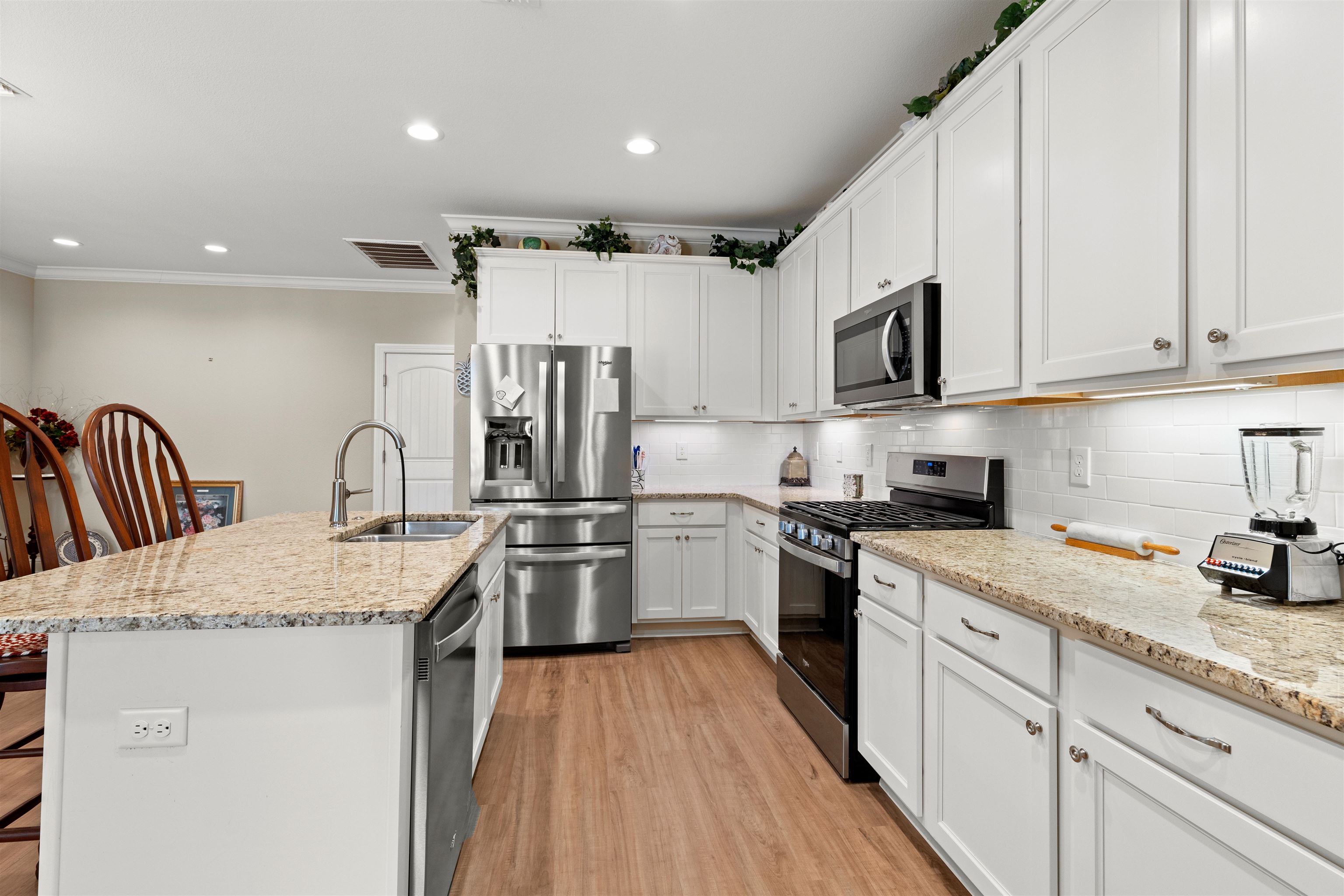 301 Holmes Avenue, Unit 301 Foley, AL 36535 - Photo 15 of 54 Kitchen