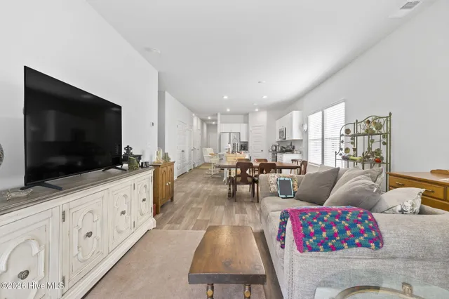 $279,900 | 1724 Hunting Harris Court Southwest, Unit 6, Ocean Isle Beach, NC 28469