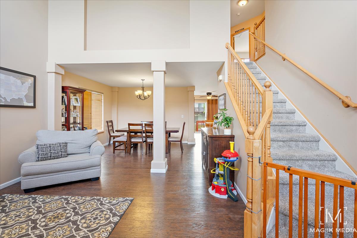 2289 Grand Pointe Trail Aurora, IL 60503 - Photo 3 of 25