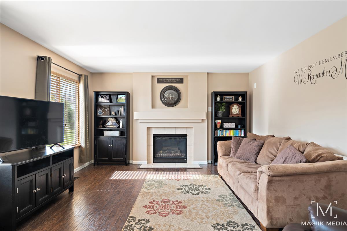 2289 Grand Pointe Trail Aurora, IL 60503 - Photo 8 of 25