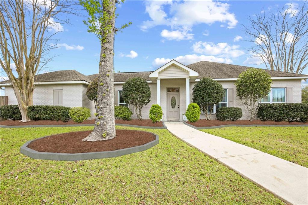 512 Laurelleaf Lane Covington, LA 70433 - Photo 1 of 26
