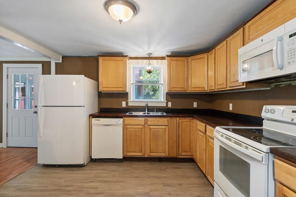 107 Spring Street Athol, MA 01331 - Photo 7 of 33 Gallery Image 7