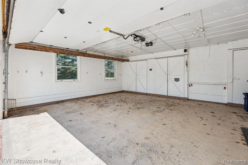 2050 Rowe Road Milford, MI 48380 - Photo 39 of 76