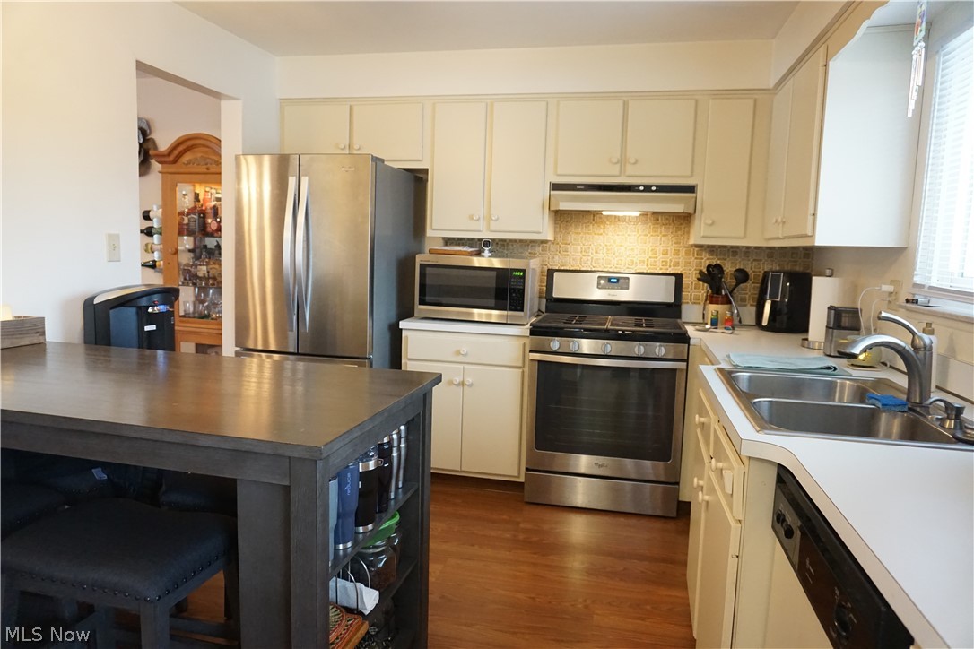 6472 State Road, Unit J9 Parma, OH 44134 - Photo 2 of 16