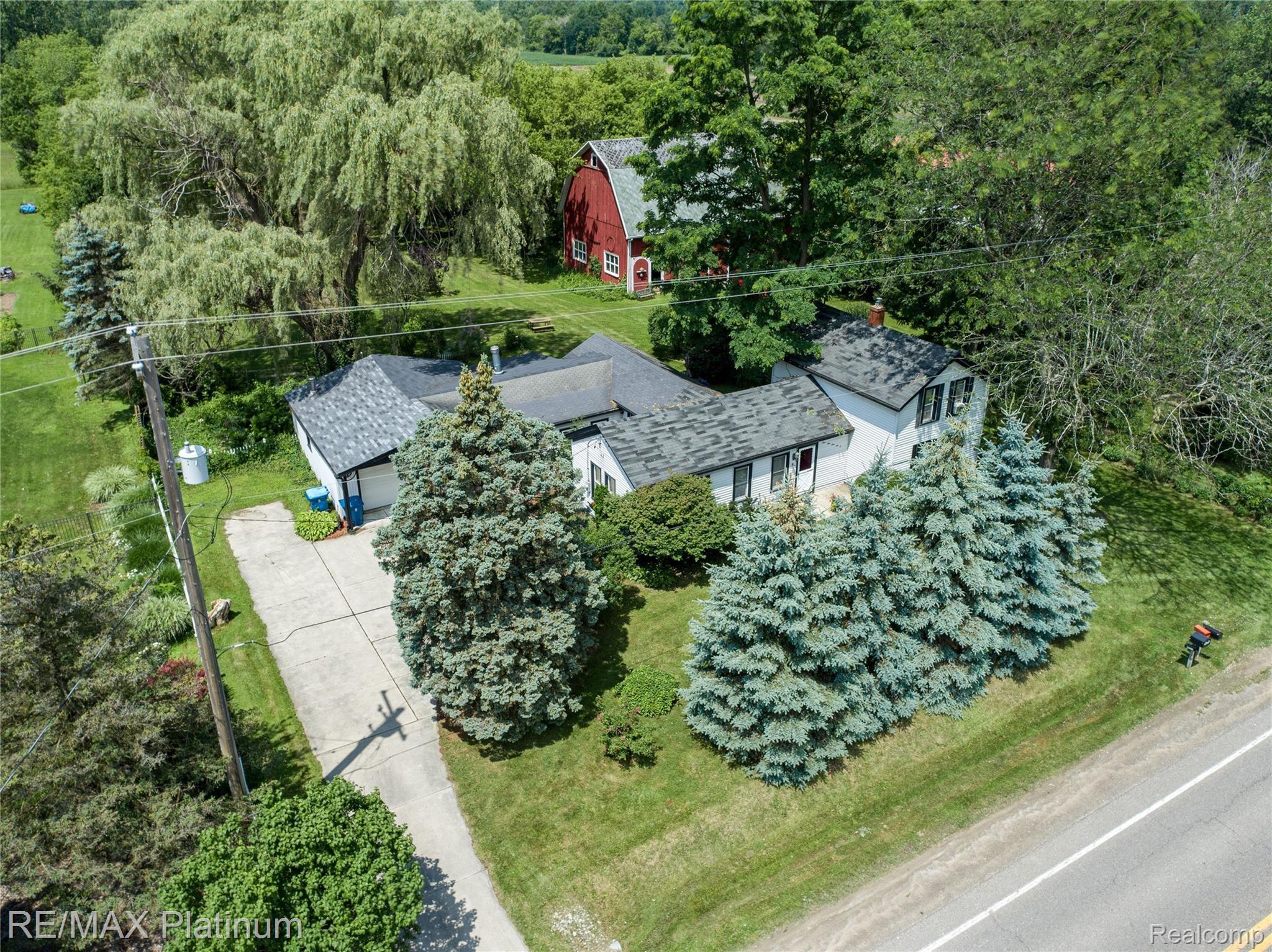 11160 Linden Road Linden, MI 48451 - Photo 42 of 43 11160 Linden Rd REDO HDR17.jpg