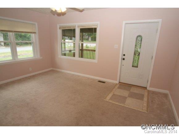 430 Higate Road Hendersonville, NC 28791 - Photo 4 of 15 Gallery Image 4