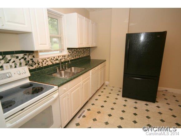 430 Higate Road Hendersonville, NC 28791 - Photo 6 of 15 Gallery Image 6