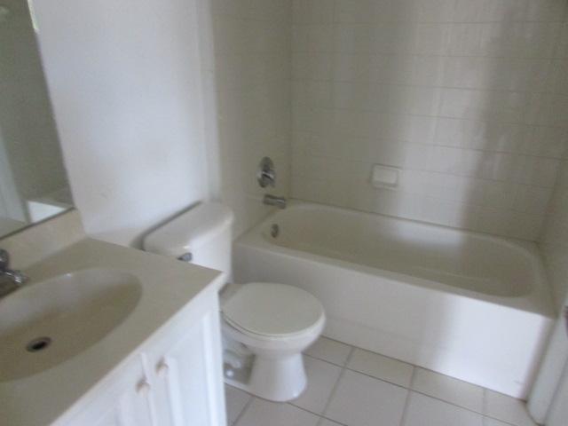 1107 Lucaya Drive Riviera Beach, FL 33404 - Photo 4 of 11 IMG_1973