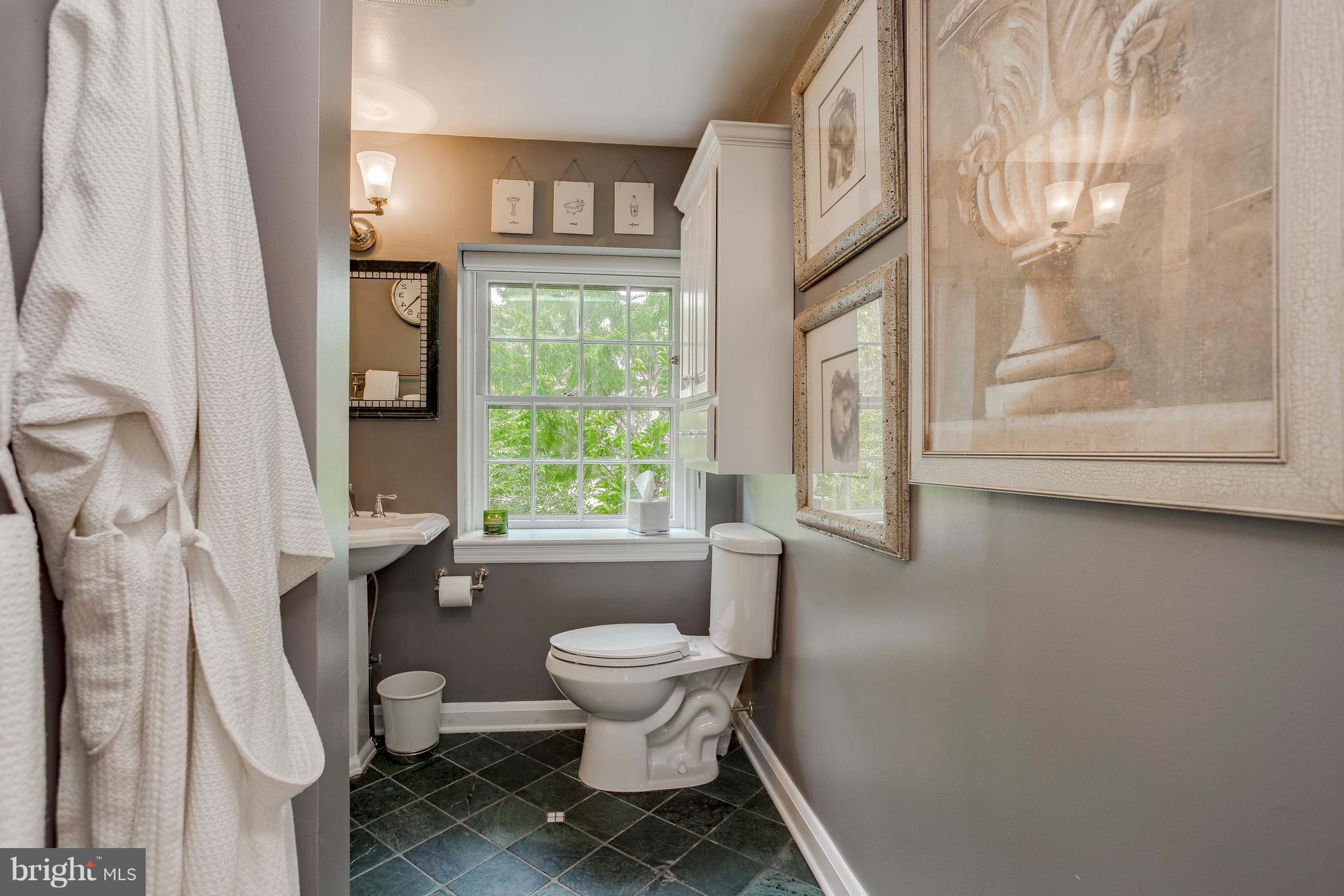 205 Kemble Road Baltimore, MD 21218 - Photo 21 of 30 Bath (Master)