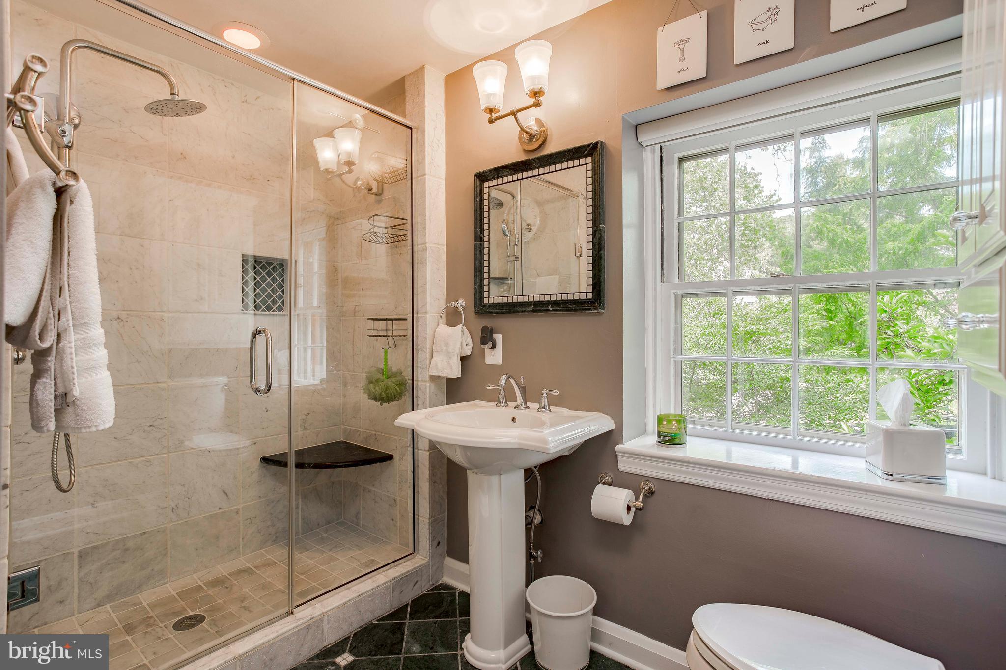 205 Kemble Road Baltimore, MD 21218 - Photo 22 of 30 Bath (Master)