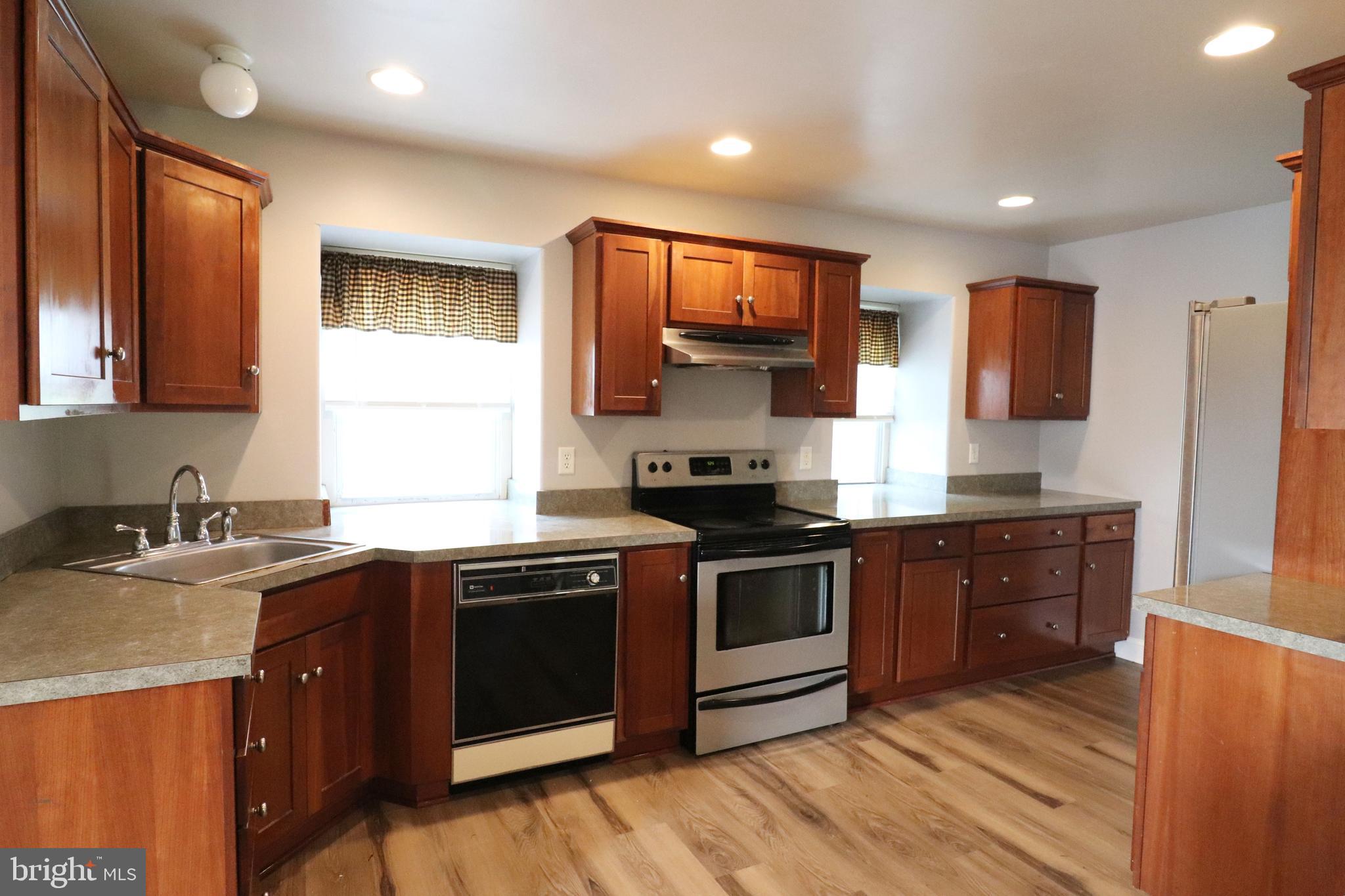 1530 South Cocalico Road Denver, PA 17517 - Photo 7 of 40 Gallery Image 7