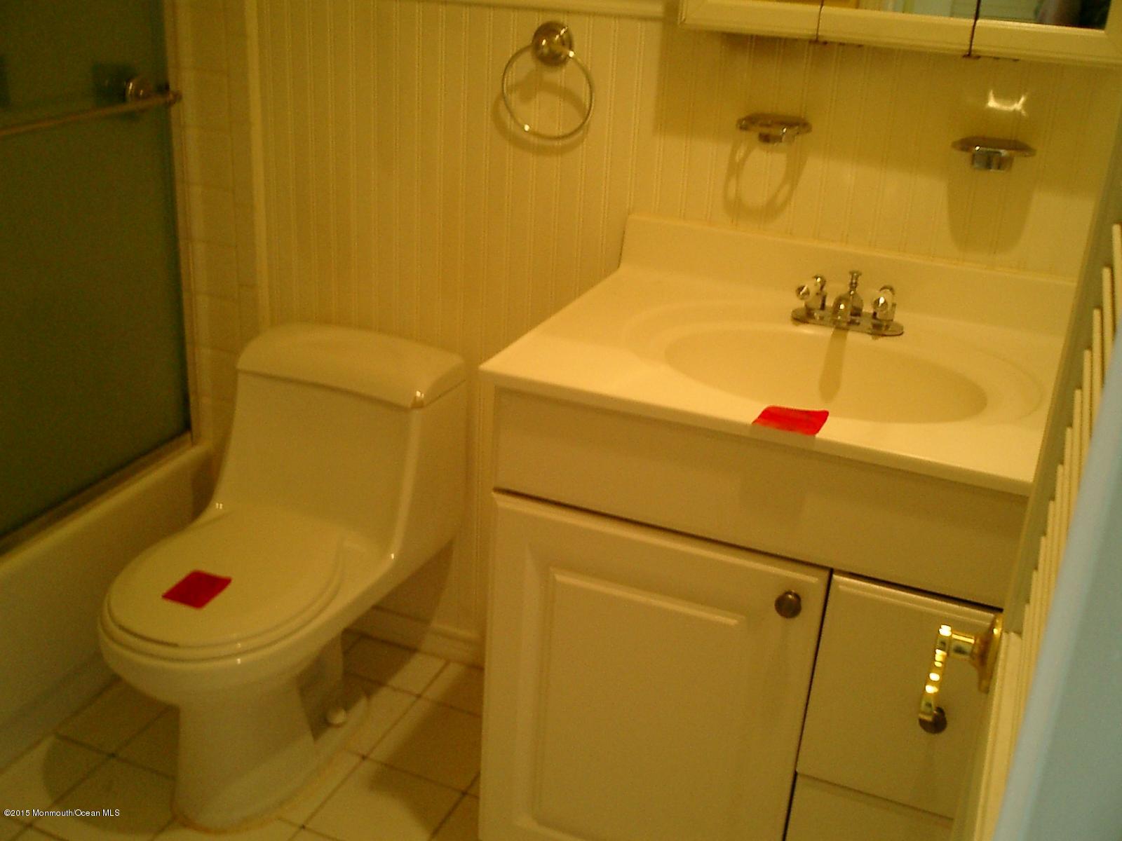 200 Portland Road, Unit A 18 Rumson, NJ 07760 - Photo 9 of 11 CIMG0045