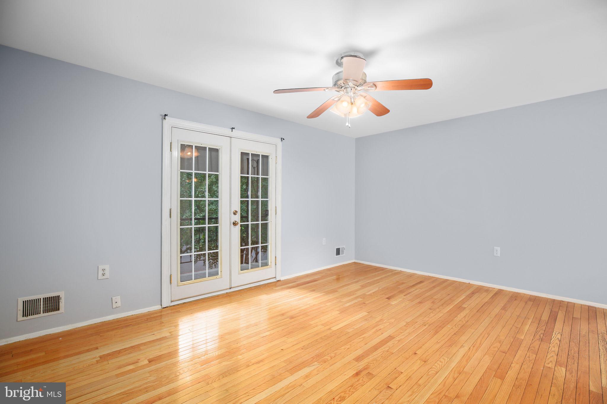 19007 Red Oak Lane Triangle, VA 22172 - Photo 12 of 34 a view of an empty room with a window