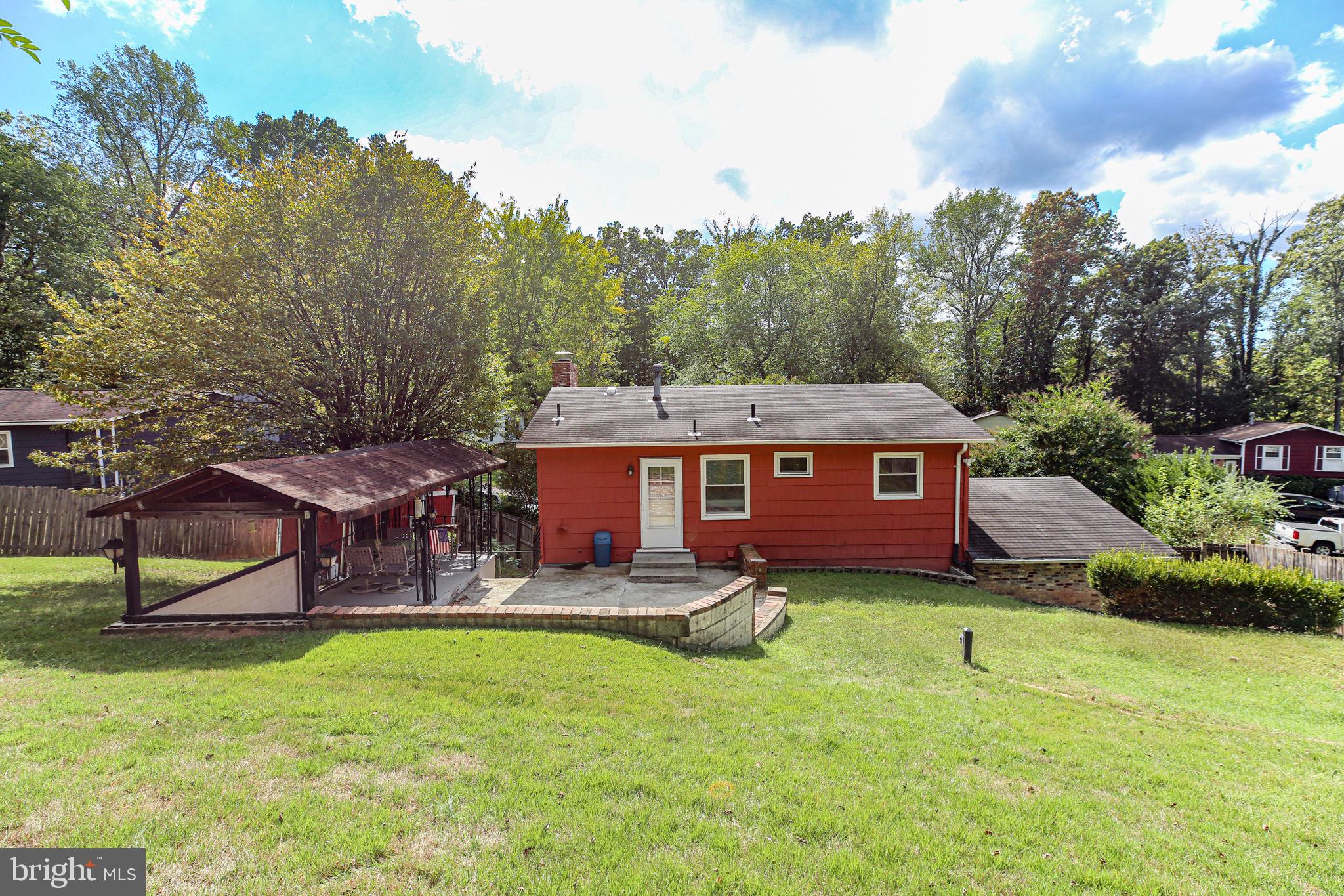 19007 Red Oak Lane Triangle, VA 22172 - Photo 30 of 34 an aerial view of a house