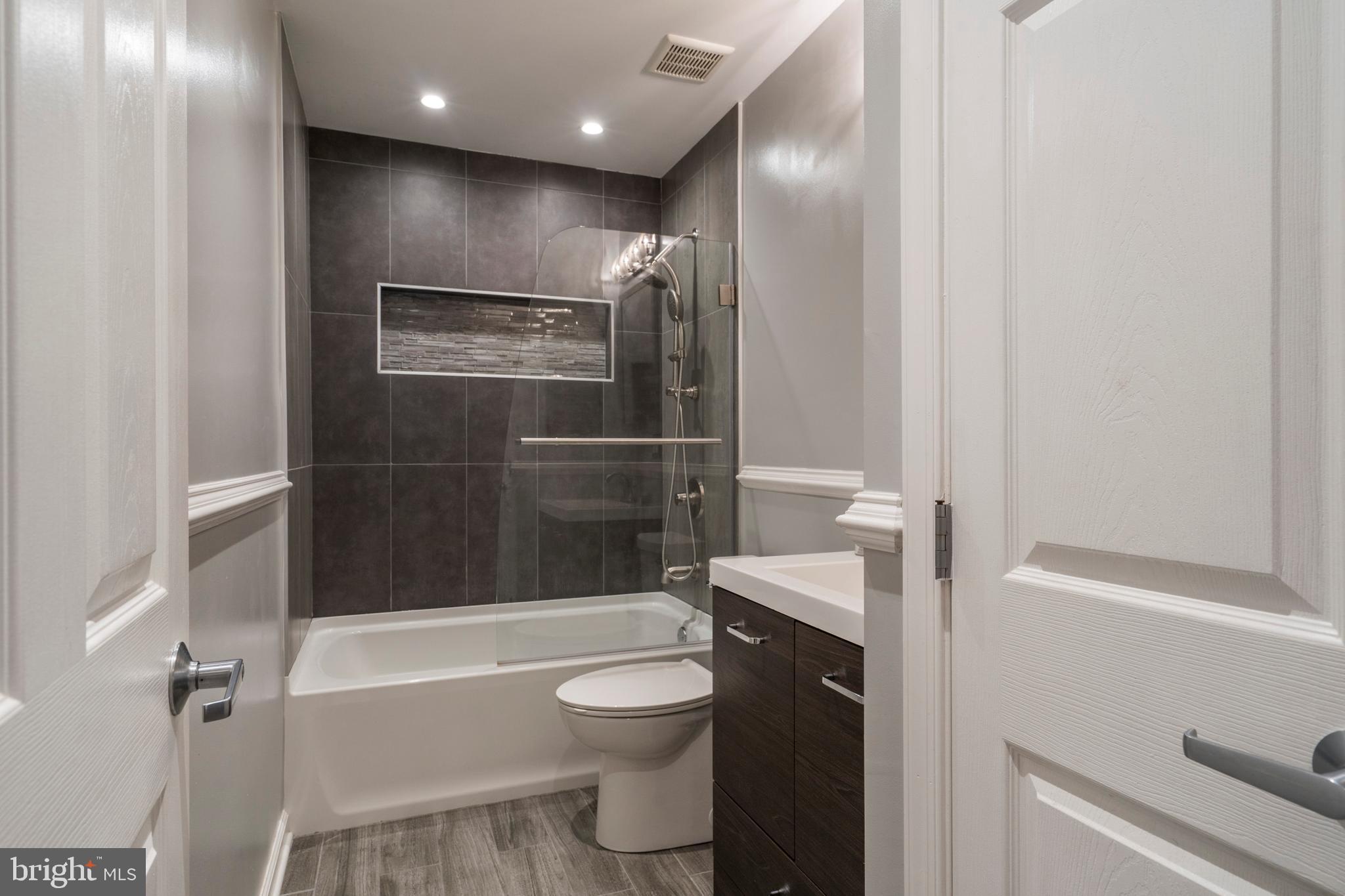 3732 Merrick Road Philadelphia, PA 19129 - Photo 13 of 28 Gallery Image 13