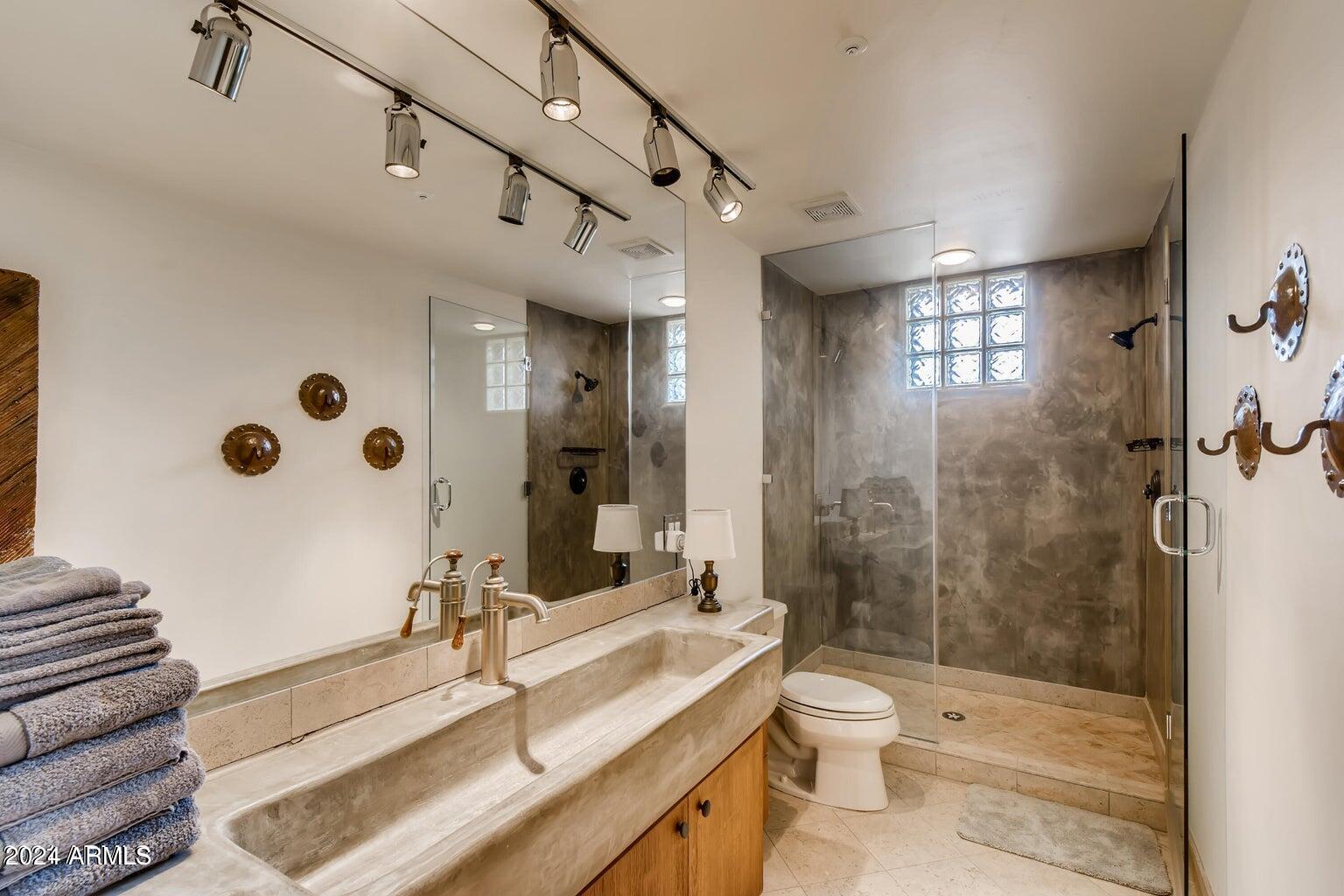 7475 East Gainey Ranch Road, Unit 26 Scottsdale, AZ 85258 - Photo 19 of 25 Bathroom 2 Ensuite