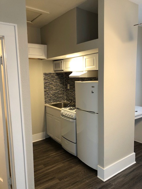 1902 Nueces Street, Unit E Austin, TX 78705 - Photo 2 of 8