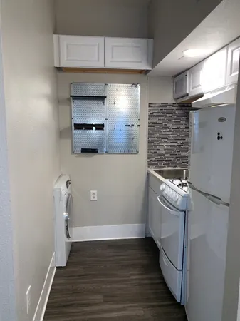 $925 | 1902 Nueces Street, Unit E, Austin, TX 78705
