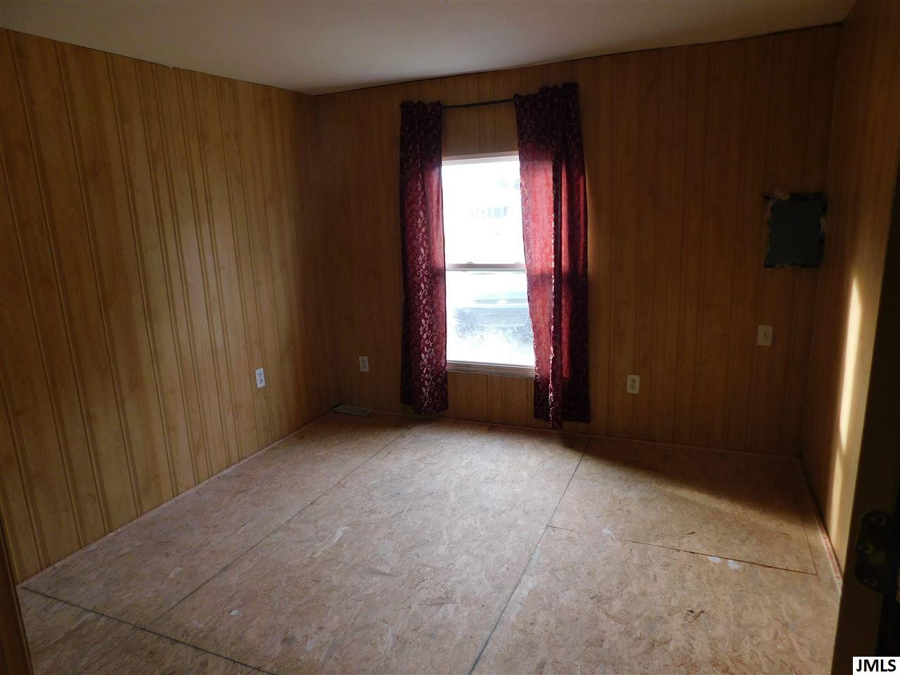 845 South Sutton Road Jackson, MI 49203 - Photo 15 of 19 Photo 15