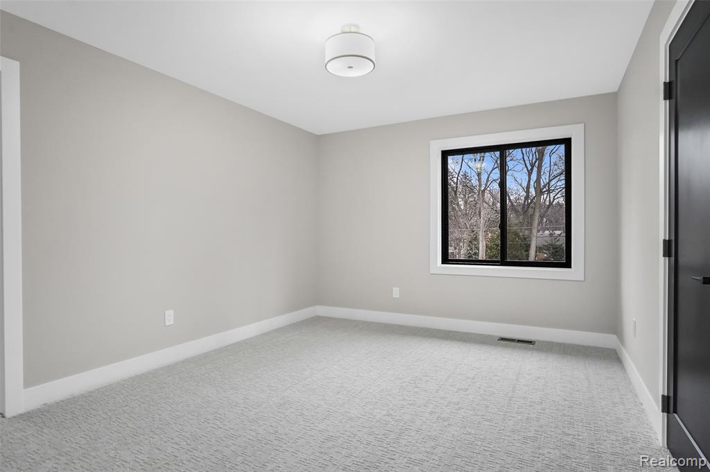 31130 Lahser Road Beverly Hills, MI 48025 - Photo 30 of 50