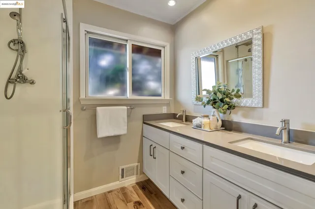 $1,650,000 | 62 Warfield Drive, Moraga, CA 94556