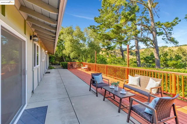 $1,650,000 | 62 Warfield Drive, Moraga, CA 94556
