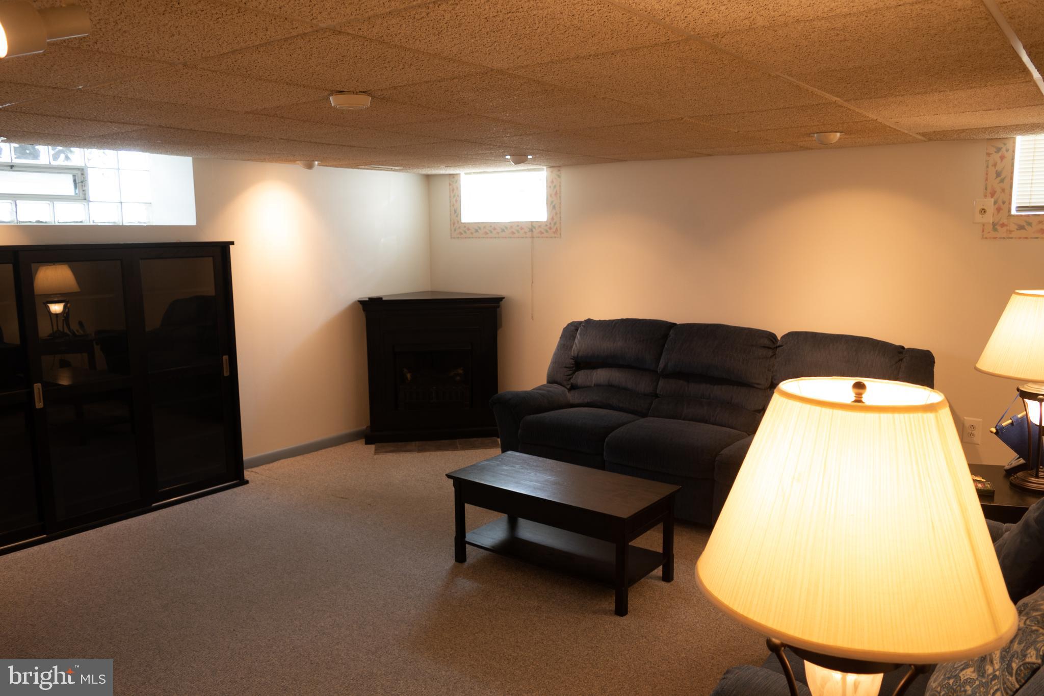 9104 Woodenbridge Road Philadelphia, PA 19136 - Photo 11 of 24 Gallery Image 11