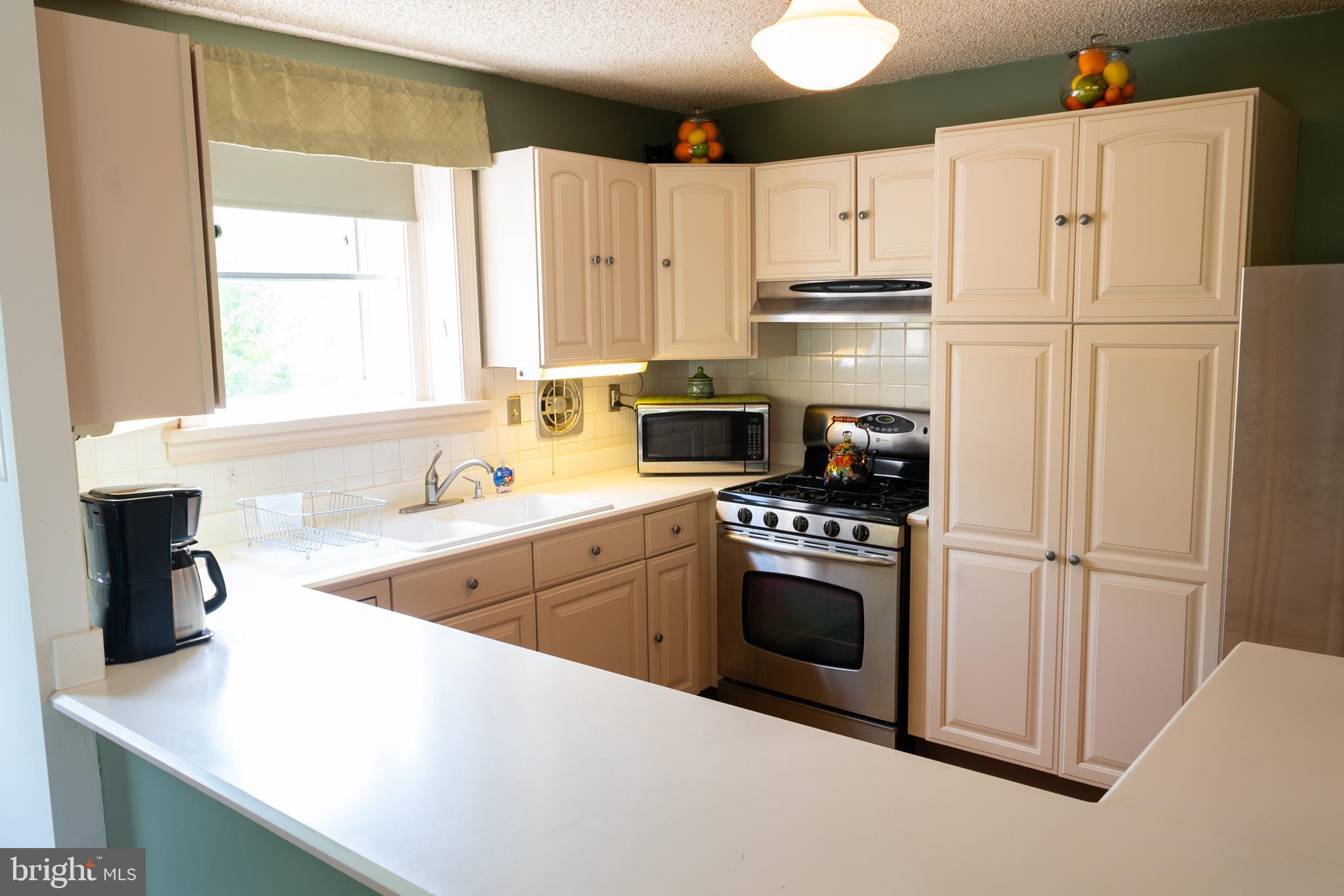 9104 Woodenbridge Road Philadelphia, PA 19136 - Photo 5 of 24 Gallery Image 5