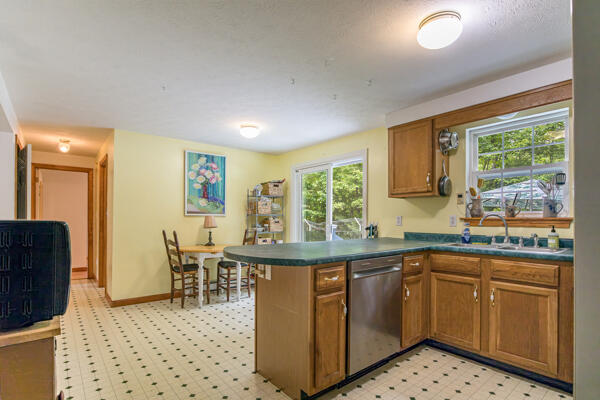 644 Townhouse Road Waterboro, ME 04030 - Photo 10 of 28
