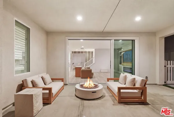 $1,180,000 | 18112 Tableau Way, Santa Clarita, CA 91350