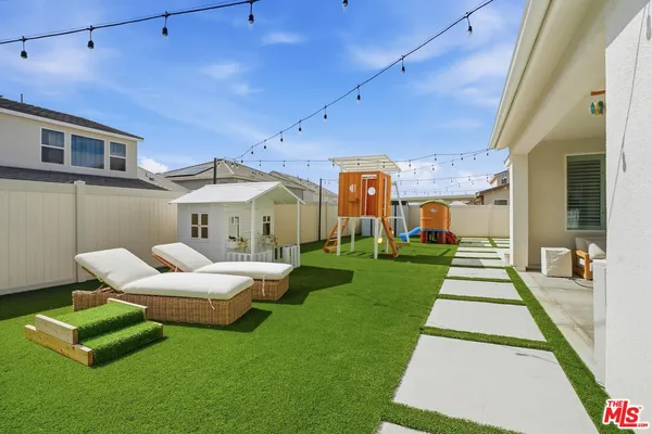 $1,180,000 | 18112 Tableau Way, Santa Clarita, CA 91350