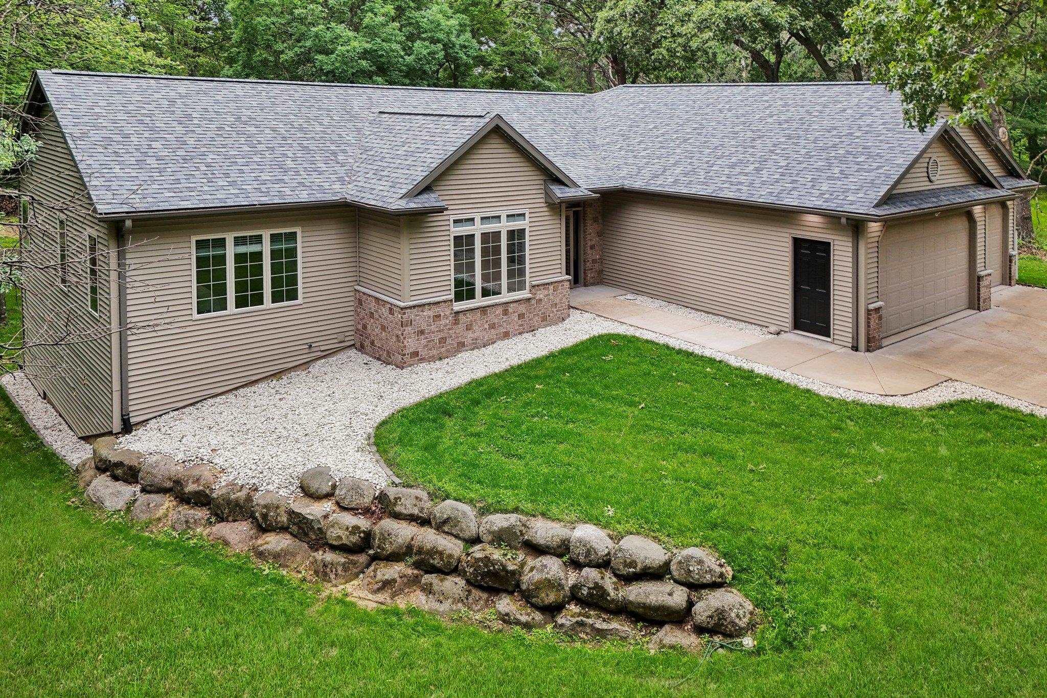E10085 West Buck Reedsburg, WI 53959 - Photo 6 of 77