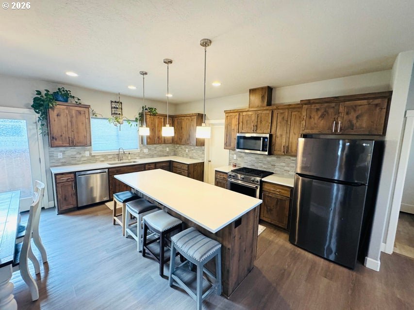 559 Northwest Rimrock Drive Redmond, OR 97756 - Photo 10 of 41 Gallery Image 10