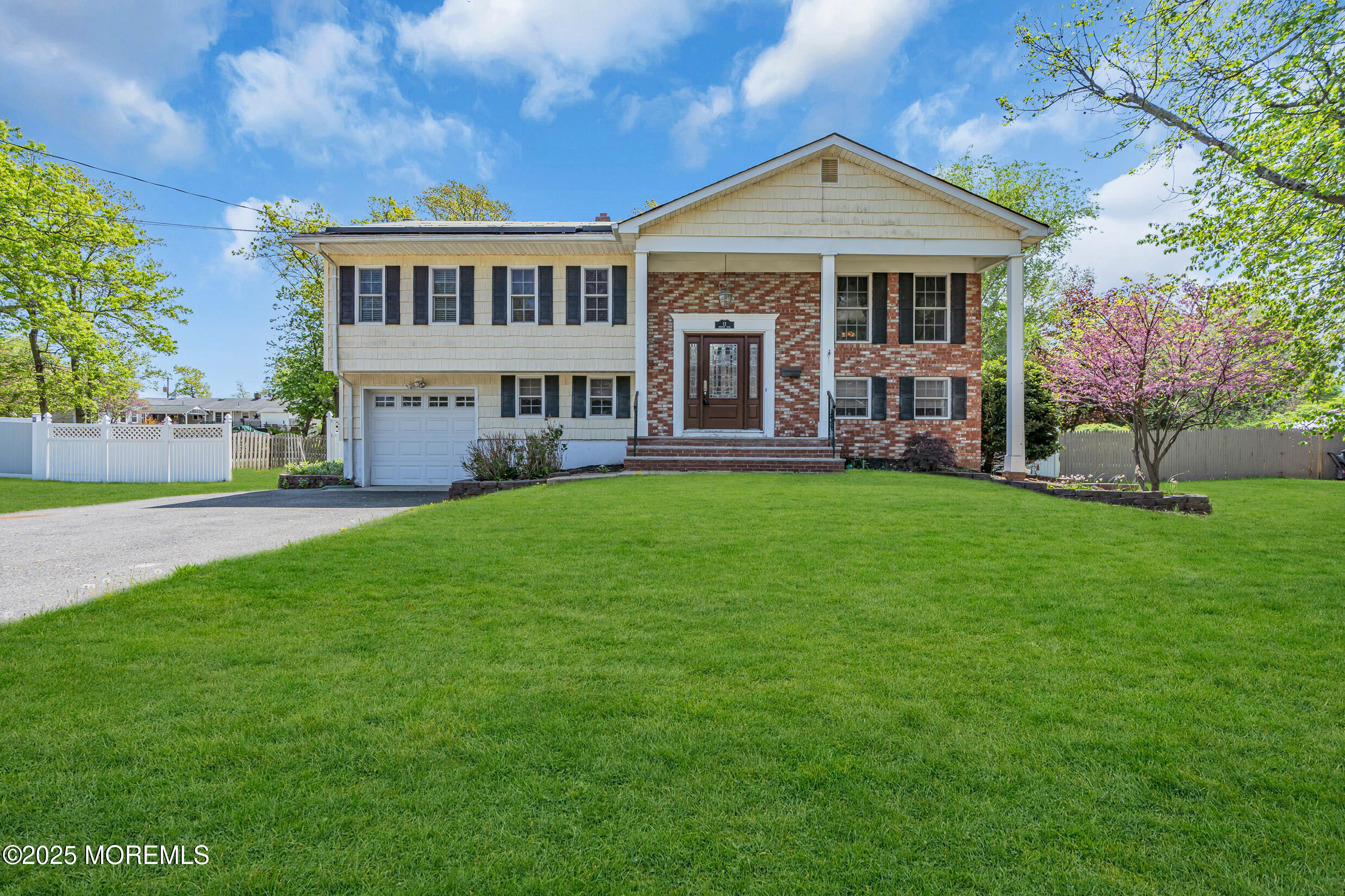 12 Windsor Road Howell, NJ 07731 - Photo 1 of 20 1 (1)