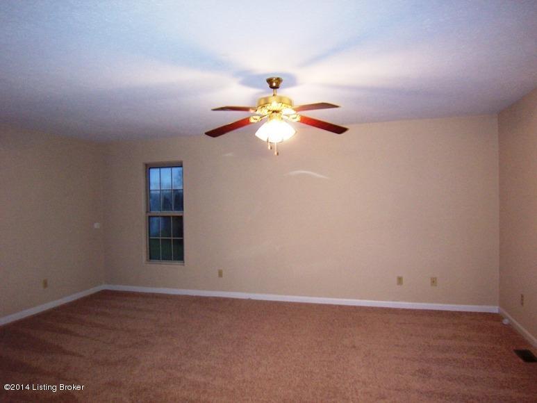 3577 Lincoln Park Road Springfield, KY 40069 - Photo 6 of 11 6 NEWEST LP MASTER BED