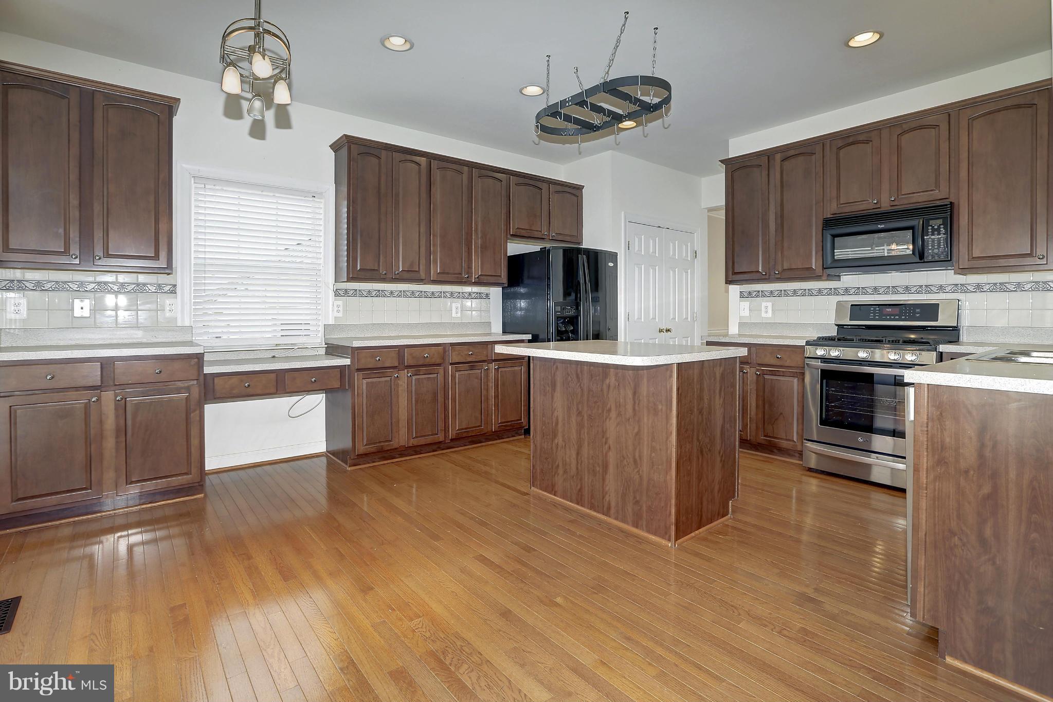 9080 Furey Road Lorton, VA 22079 - Photo 12 of 30 Kitchen
