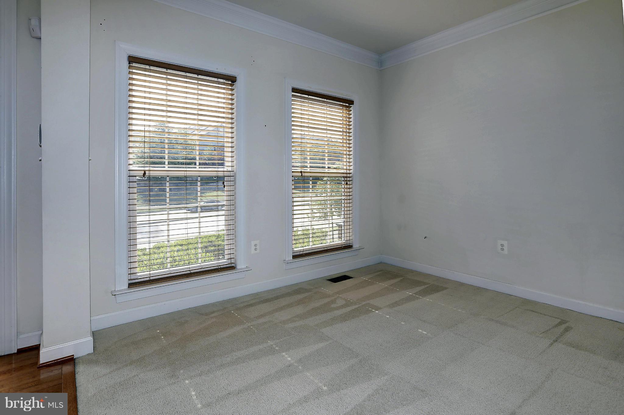 9080 Furey Road Lorton, VA 22079 - Photo 7 of 30 Living Room