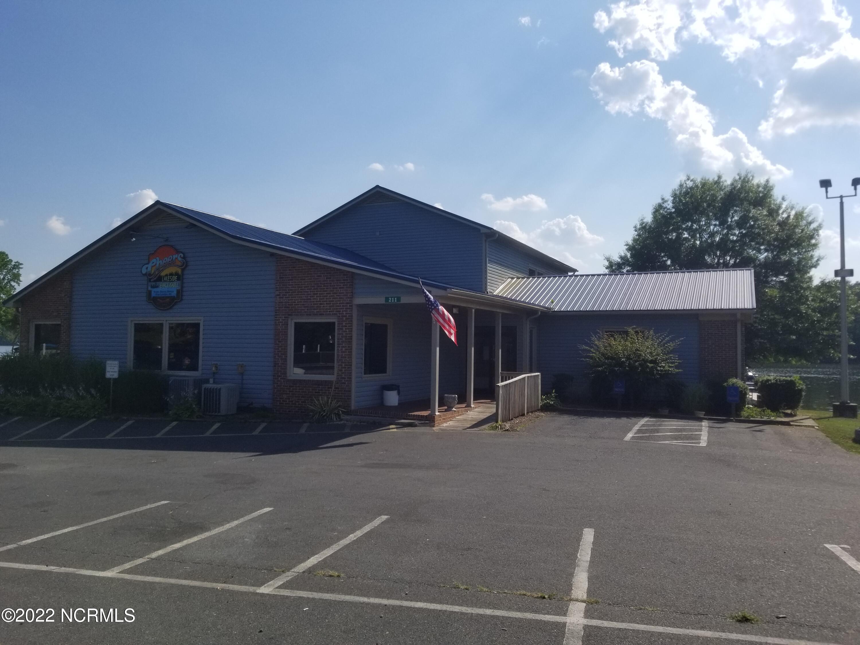 213 Baden View Road New London, NC 28127 - Photo 31 of 34 Restaurant