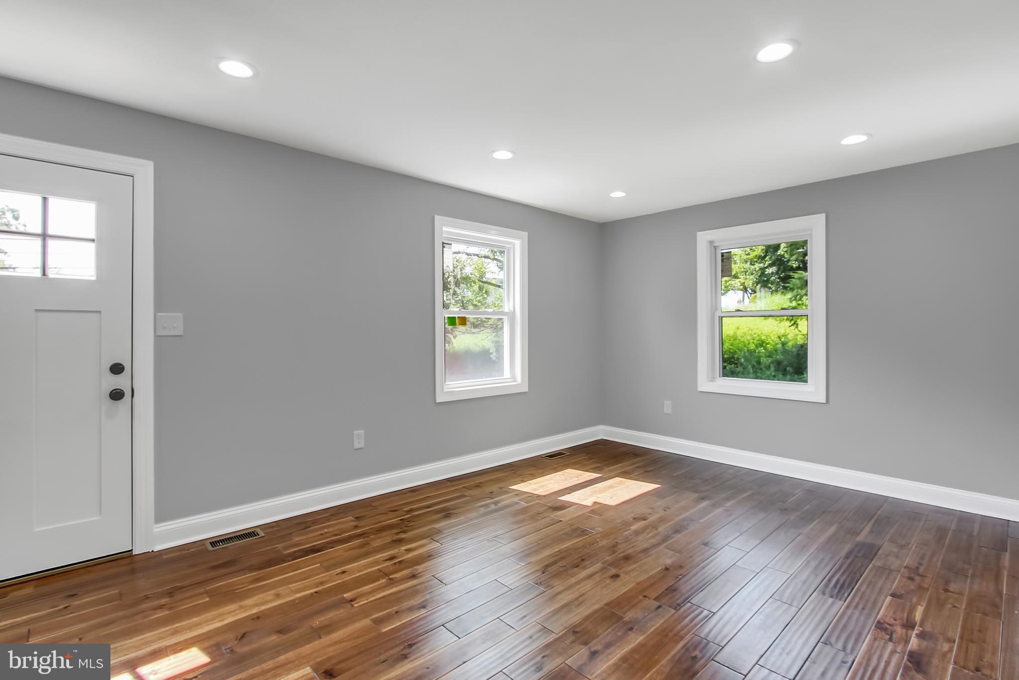 7922 Babikow Road Rosedale, MD 21237 - Photo 3 of 25