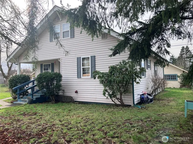 $450,000 | 2227 Washington Street, Shelton, WA 98584