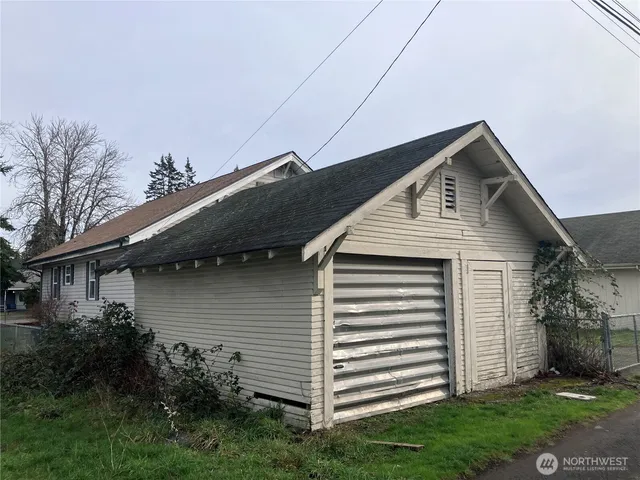 $450,000 | 2227 Washington Street, Shelton, WA 98584