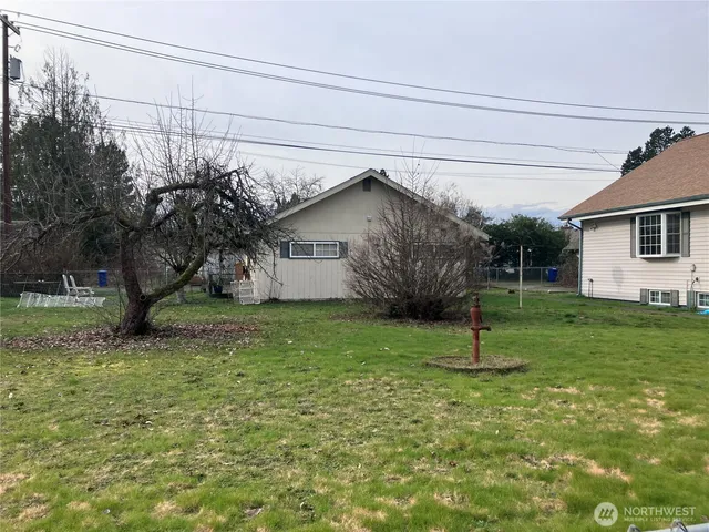 $450,000 | 2227 Washington Street, Shelton, WA 98584