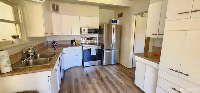 $450,000 | 2227 Washington Street, Shelton, WA 98584