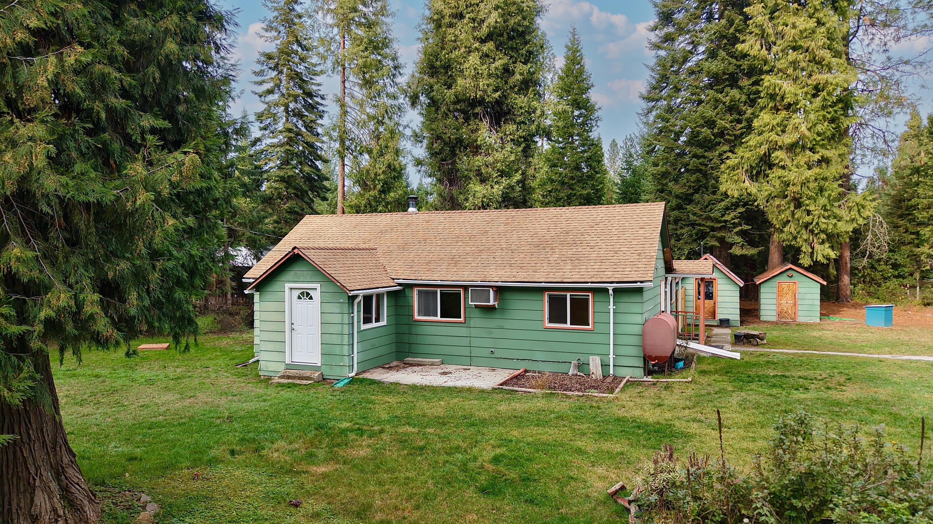 431 Red Blanket Road Prospect, OR 97536 - Photo 33 of 48 Front door