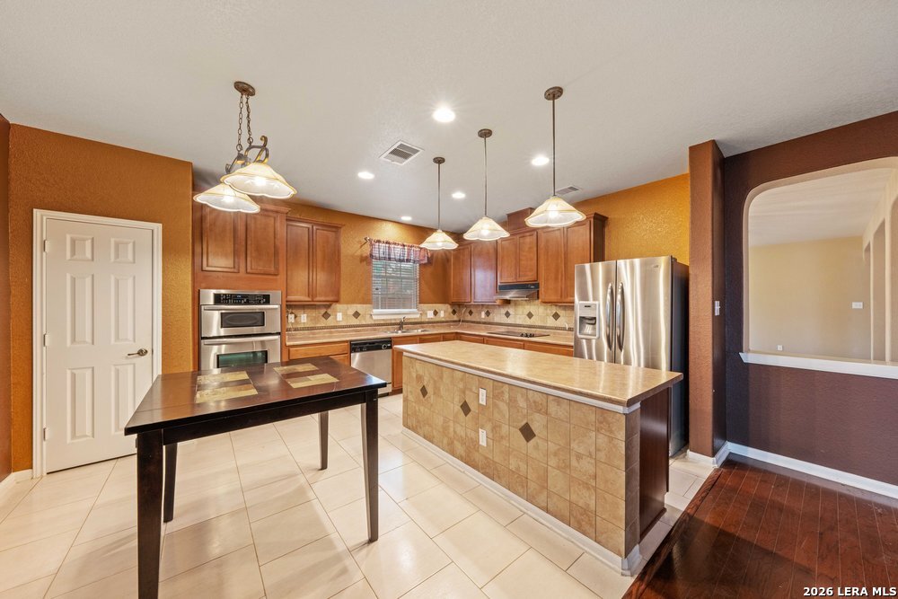 141 Springtree Gate Cibolo, TX 78108 - Photo 12 of 36