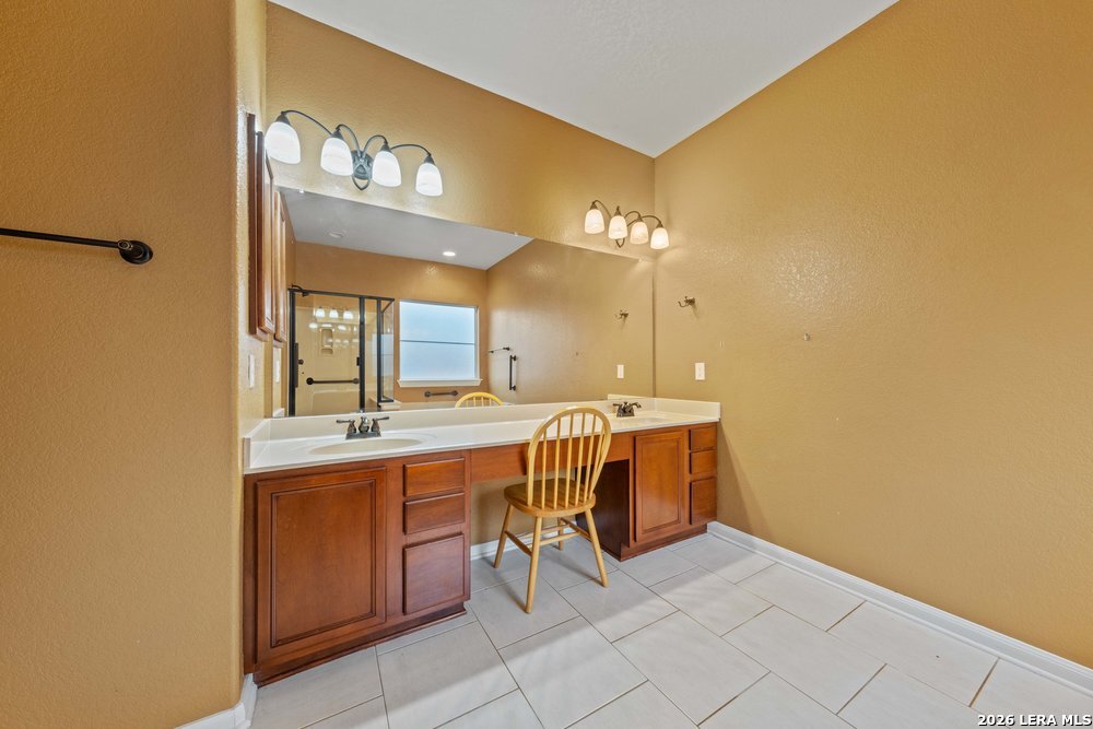 141 Springtree Gate Cibolo, TX 78108 - Photo 20 of 36