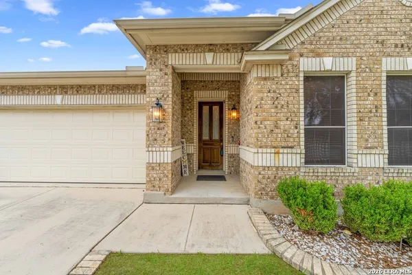 $2,000 | 141 Springtree Gate, Cibolo, TX 78108