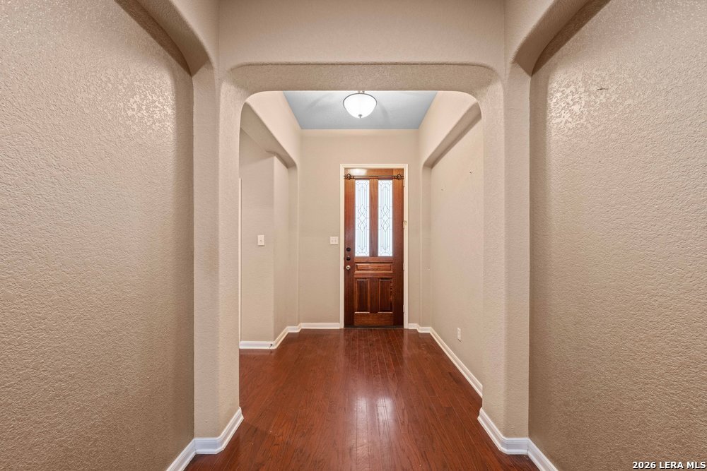 141 Springtree Gate Cibolo, TX 78108 - Photo 4 of 36