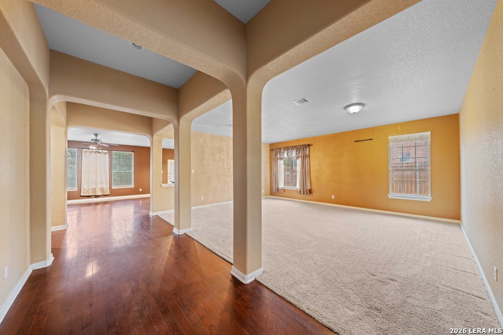 141 Springtree Gate Cibolo, TX 78108 - Photo 6 of 36