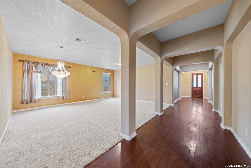 141 Springtree Gate Cibolo, TX 78108 - Photo 8 of 36